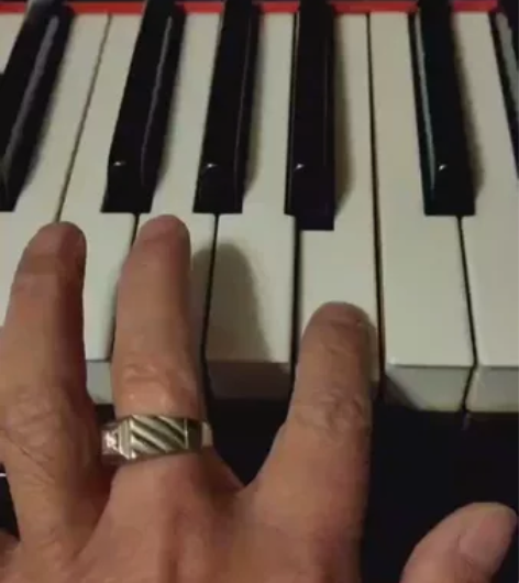 珠江钢琴up118m 自用15年老琴。凭证...