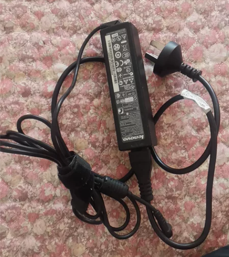 联想60W，5MM插口，自用的原装电源线，...