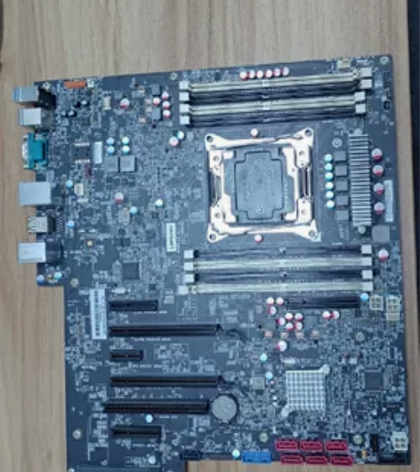 联想ThinkStation P510的拆...