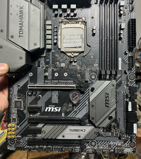 微星MAG Z390 TOMAHAWK主板...