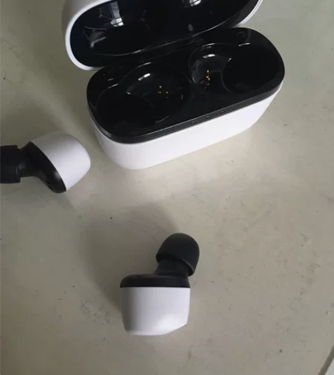 漫步者W2 外观呈色垃圾，功能正常音质可以...