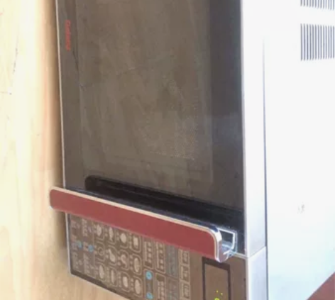 格兰仕微波炉转让、原装 正常使用 功能完好...