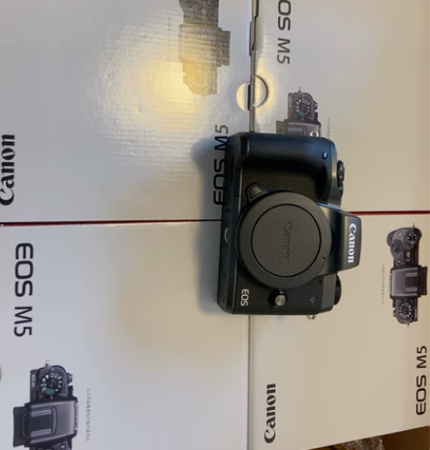 全新佳能微单EOS-M5 单机包装配件齐全...