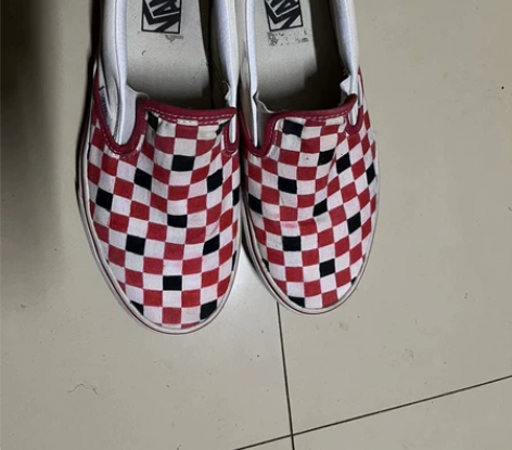 买的情侣鞋，vans 棋牌格，情人节限定 ...