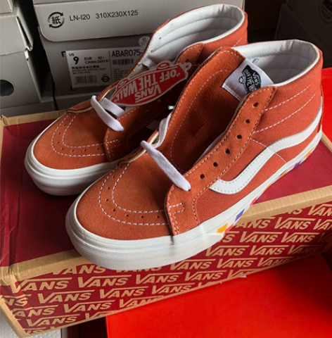 VANS 女士 中帮 板鞋 货号 VN0A...