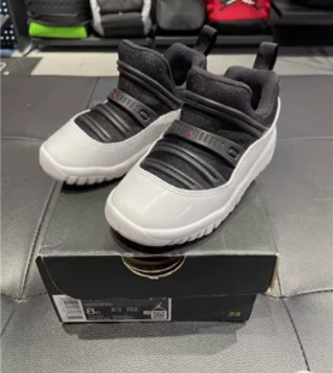 正品乔丹11篮球鞋儿童版25码...适合脚...