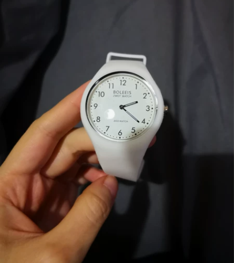 正港硅胶表带手表。半卖半送 感兴趣的话点“...