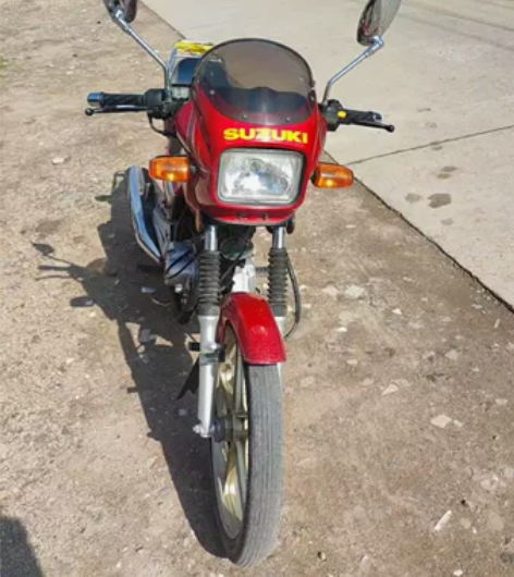 铃木125摩托车 成色好，2013年上牌，...