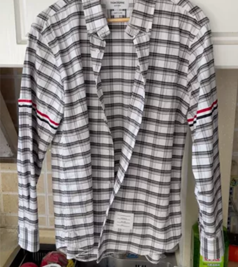 TB衬衫男，之前微店购买，由于本人瘦了一点...