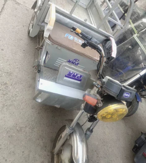 48V20安电动车三轮，1.3米的斗，电瓶...