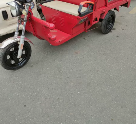 1米4三轮车,空车 感兴趣的话点“我想要”...