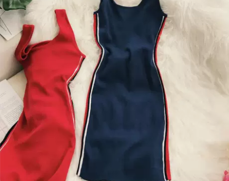 【全新】欧美运动风裙侧面拼色条纹圆领无袖背...