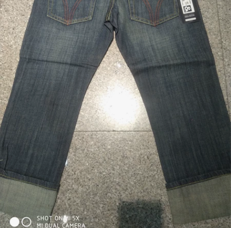 女士低腰无弹水洗做旧七分牛仔裤，28码腰围...