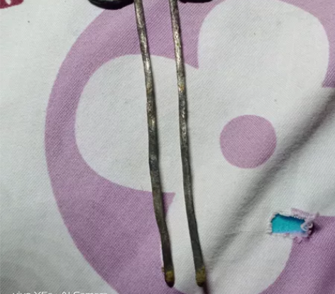 清代银簪子，上面蝴蝶可能是银鎏金，也有可能...