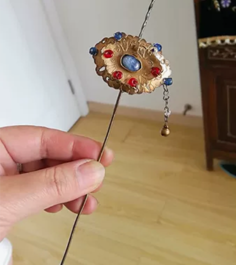 清代老银鎏金花丝镶嵌老蓝宝厚胎琉璃珠挖耳勺...