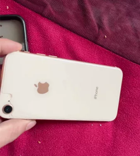 Apple/苹果 iPhone 8女生自用...