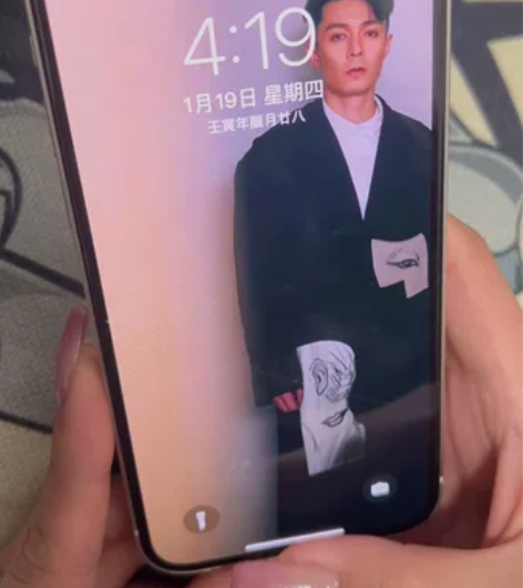 闲置苹果国行白色iPhone 12 128...