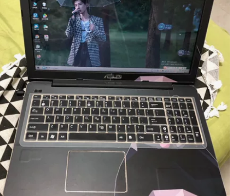 华硕笔记本15.6寸， 16年入，大学时用...