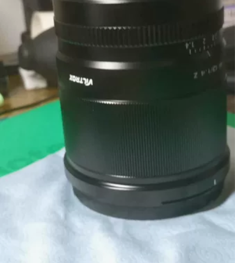 出一个唯卓士13/1.4尼康Z卡口镜头，原...