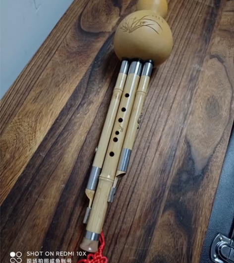 低价转让 ， 闲置全新降b葫芦丝，防摔。 ...