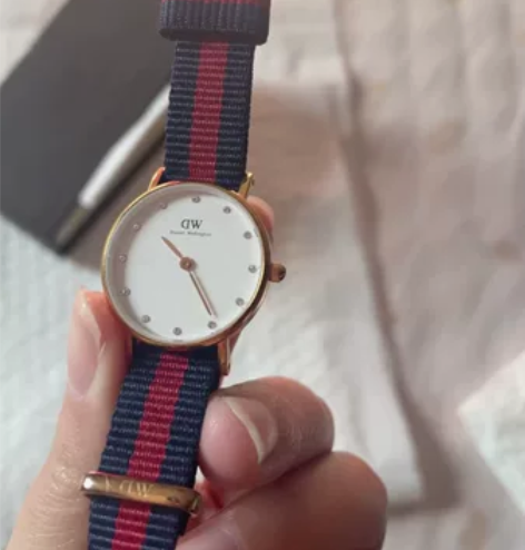 DW手表 苏州诚品买的，有发票，有盒子有手...