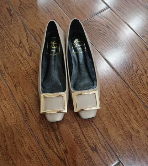 内增高3cm,几乎全新 感兴趣的话点“我想...