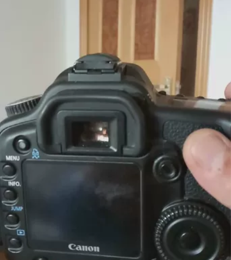 佳能单反E0S30D自己也没怎么用，个人使...