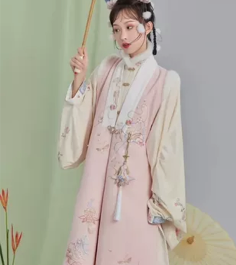 #国风汉服 七月夕的国风大典走秀款——莳花...