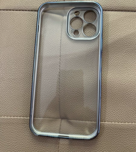 苹果13pm手机保护壳，二手闲置。 成色新...