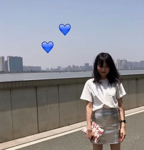 小众｜银色机车风PU A字裙 腰围66左右...