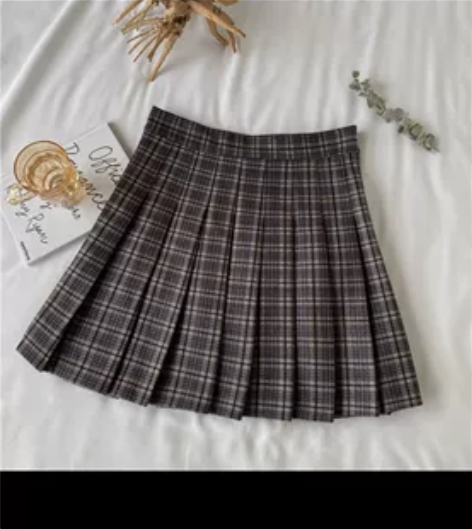 爱依服s码百褶裙，九成新，喜欢的来 感兴趣...
