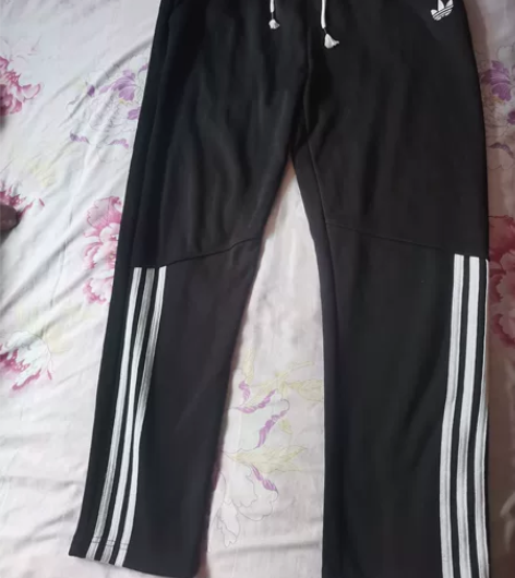 男士成人阿迪卫裤，厚实纯棉加绒，绒厚实，面...