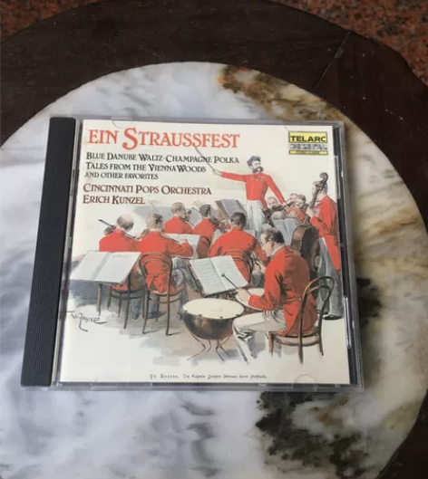 古典唱片施特劳斯节 美板，使用正常，品相完...