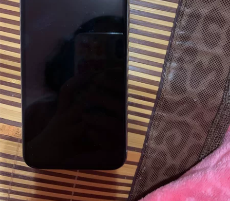 iPhone X  屏幕换过国产的。电池健...