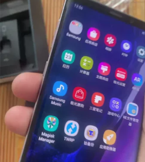 三星note9韩版6＋128，已root刷...