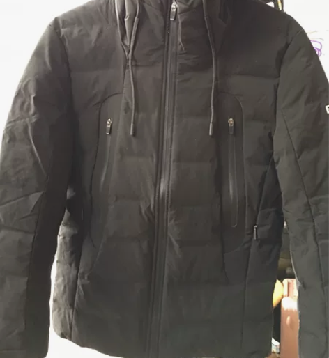 全新品牌男士鸭绒服，尺码买小了，低价转 感...