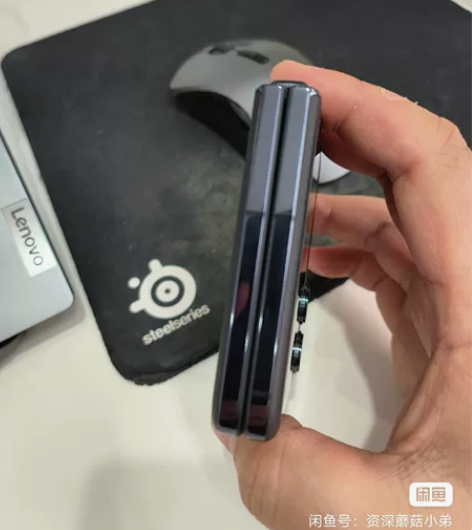 出一部OPPO find n2 filp，...