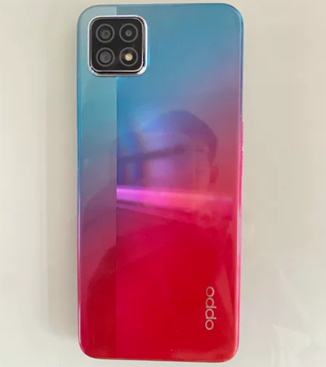 oppoa72带充电器，盒子，卡槽被小孩弄...