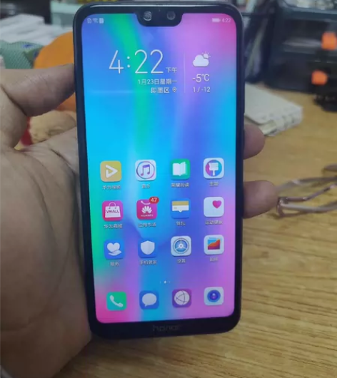 荣耀9i手机，4+64GB，外观无敌，摄像...