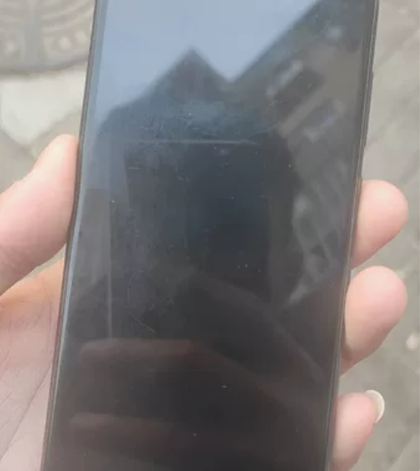 荣耀9青春版 4+32g 外观无磨碎 手感...