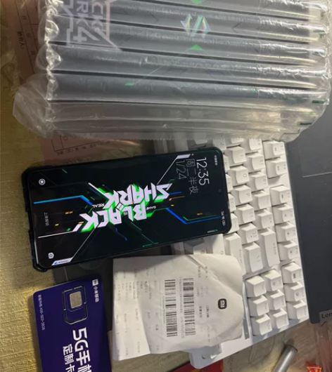 黑鲨412+256蓝色 自用黑鲨4，购买发...
