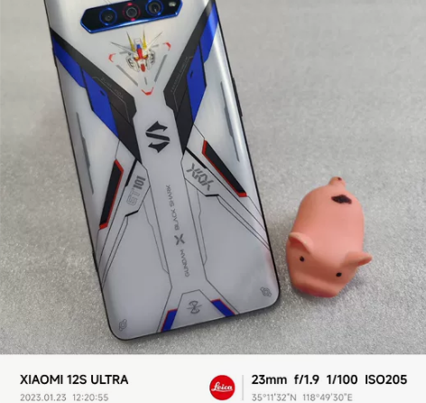 黑鲨4s高达限定版 12+256 支持花呗...