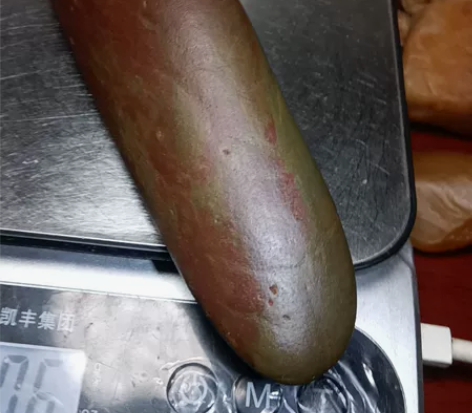 黄腊石，江西赣江天然奇石水冲彩陶石，手把玩...