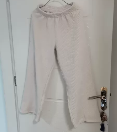 米白色加绒阔腿裤,L码,松紧腰围,裤长约8...