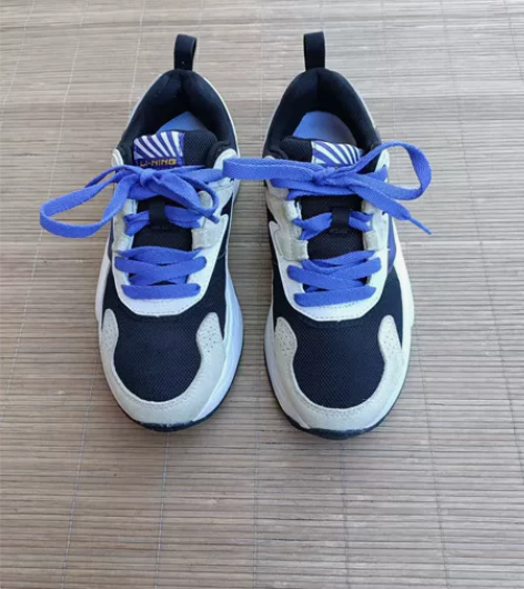 二手李宁35.5码,女士真皮运动鞋 鞋子保...