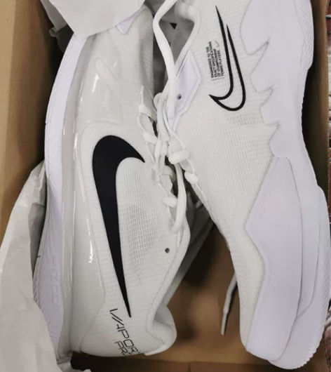 耐克网球鞋，CZ0220-124，断码特价...