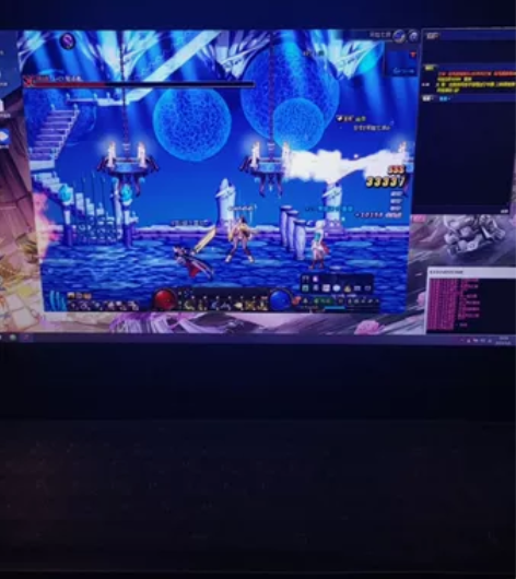 NEC笔记本，15.6寸，打DNF，LOL...