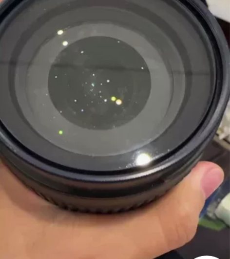 自用半画幅单反尼康D7000，大学时首发购...