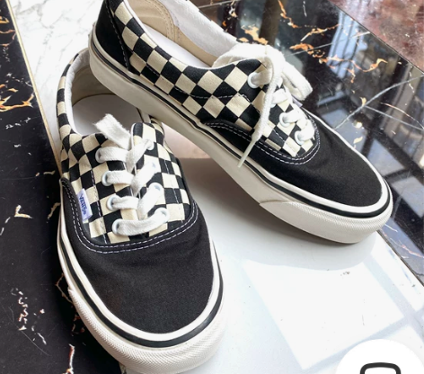 VANS棋盘格板鞋 复古休闲板鞋 vans...