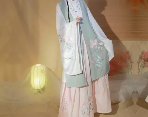 绝版仙楚姬原创汉服 原价两百块买的 已经绝...
